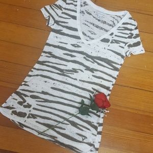 🖤American Eagle Outfitters T-Shirt🖤